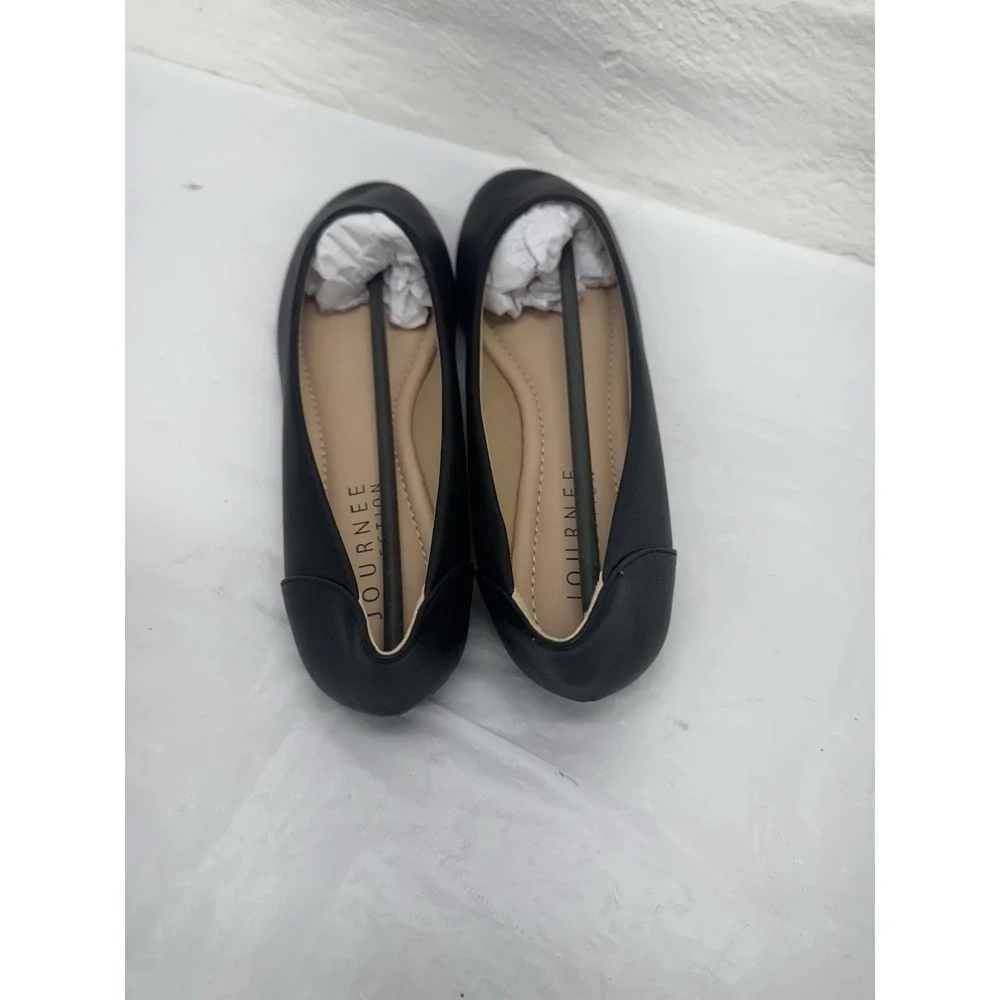 Journee Collection Women's Black Kavn Ballet Flats Size 8.5 New Suede